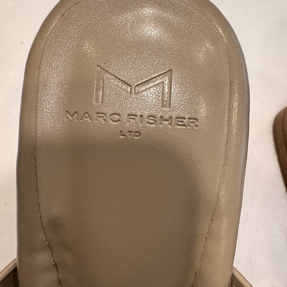 Marc Fisher LTD Louisa Leather Block Heel Slip On Sandals Gray Size 10 NEW - Picture 4 of 10